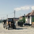 Village_tracteur-rue_895615866.jpg